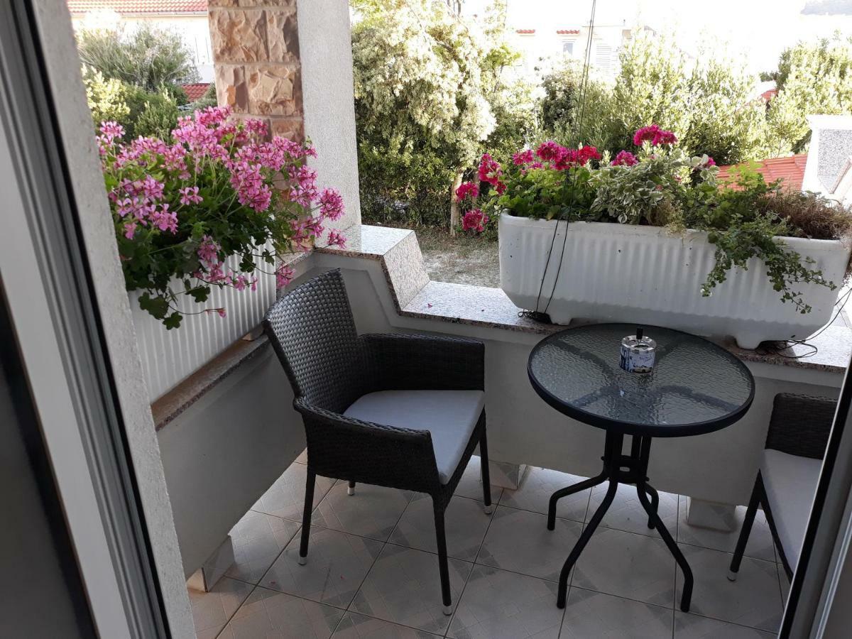Petra Rooms And Apartments Palit Bagian luar foto
